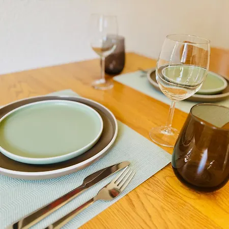 Sudenburgnest - Studio-apartment Mit Ipad, Boxspringbett, Smart-tv & Waschmaschine *