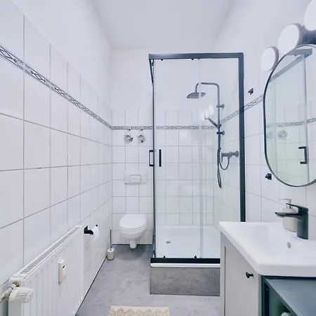 Sudenburgnest - Studio-apartment Mit Ipad, Boxspringbett, Smart-tv & Waschmaschine * Magdeburgo