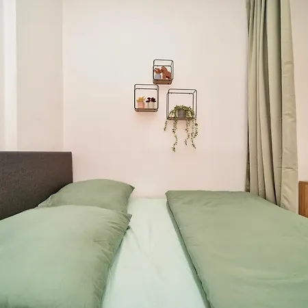 公寓 Sudenburgnest - Studio-apartment Mit Ipad, Boxspringbett, Smart-tv & Waschmaschine 马格德堡