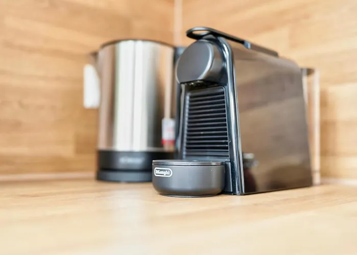 Sudenburgnest - Studio-apartment Mit Ipad, Boxspringbett, Smart-tv & Waschmaschine