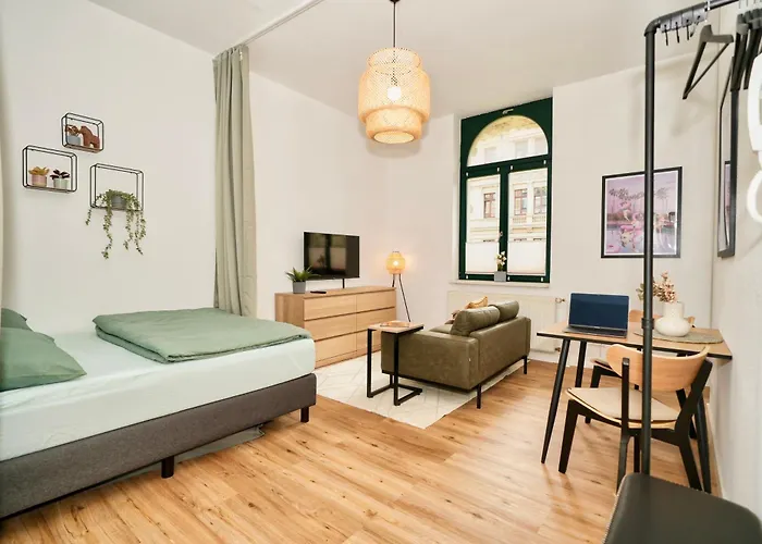 Sudenburgnest - Studio-apartment Mit Ipad, Boxspringbett, Smart-tv & Waschmaschine 公寓 马格德堡