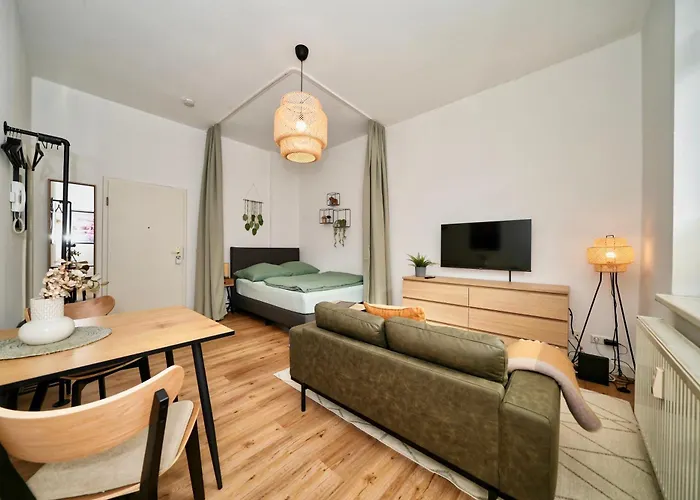公寓 Sudenburgnest - Studio-apartment Mit Ipad, Boxspringbett, Smart-tv & Waschmaschine 马格德堡